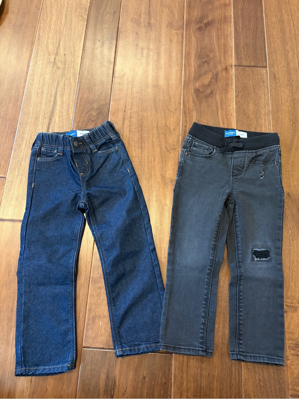 Old Navy Kids Jeans in Dark Blue and Black 3T - NWOT